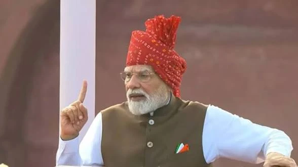'दिमागी नक्सलियों' को पहचानना होगा, उन्हें अलग-थलग करना होगा: लाल किले से पीएम मोदी