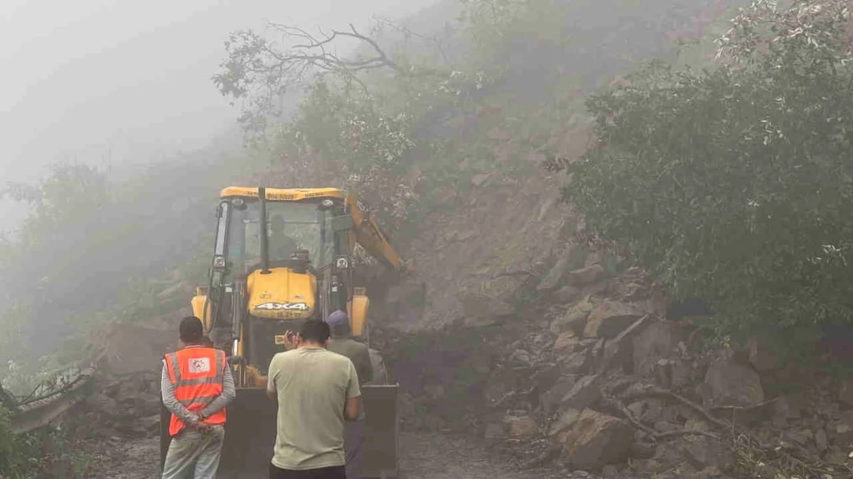 उत्तराखंड: श्रीनगर में मंडरा रहा भूस्खलन का खतरा, 22 फीसदी से ज्यादा क्षेत्र संवेदनशील