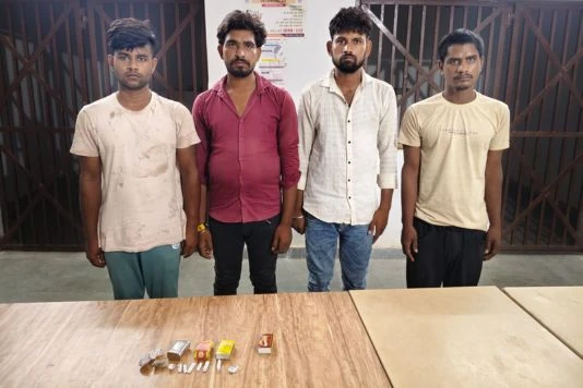 FOUR DRUG PEDDLERS WITH SEVEN PACKEST OF HEROIN ARRESTED