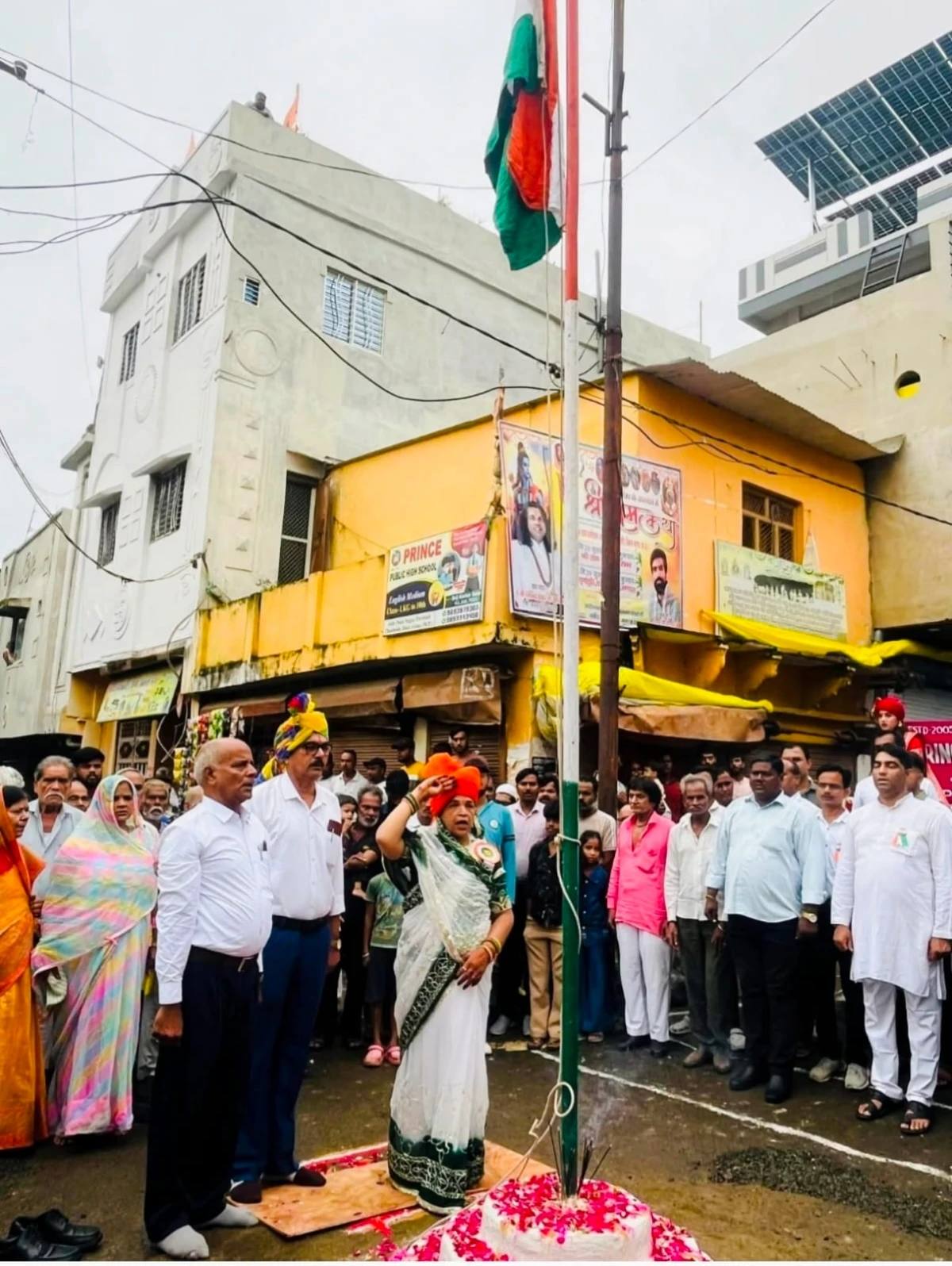चाचौड़ा में राष्ट्रभक्ति के साथ मना 80वाँ स्वतंत्रता दिवस: नप अध्यक्ष नाटानी ने किया ध्वजारोहण