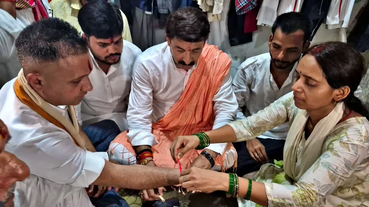 MANOJ TIWARI GETS RAKHI TIED, ASSURED STRICT ACTION AGAINST THE GUILTY