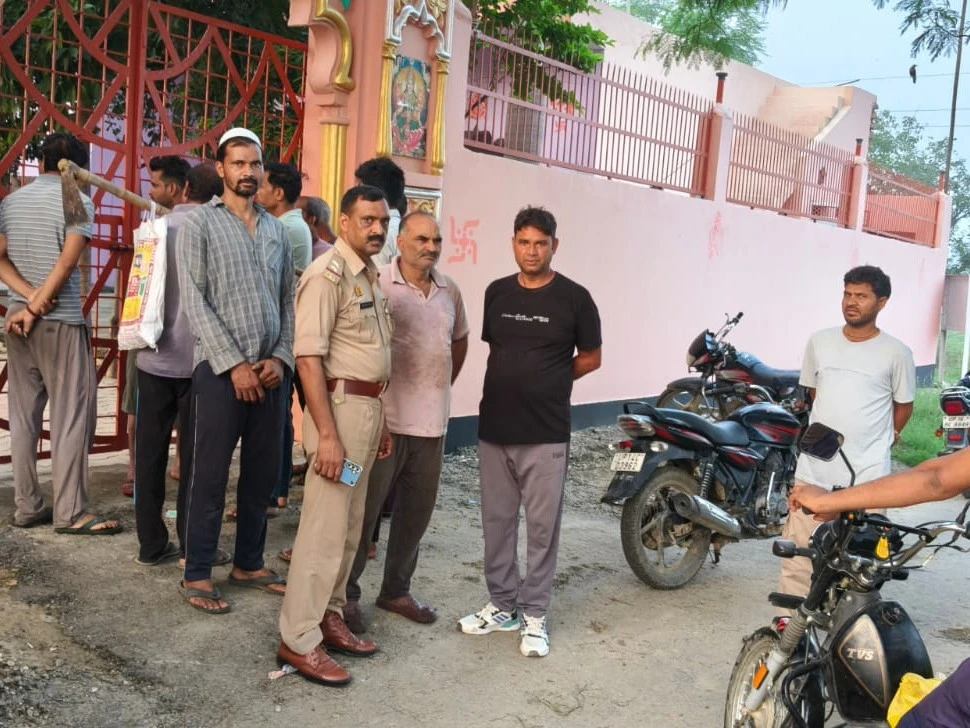 बागपत में दो युवकों की हत्या कर मंदिर परिसर में दफनाया, 19 दिन बाद पुलिस ने खोला राज