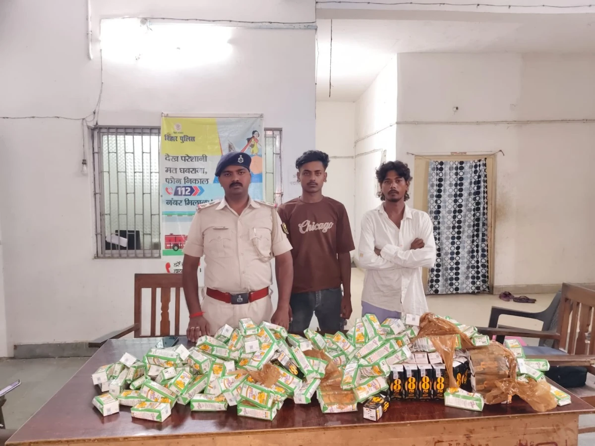 POLICE ARRESTED TWO SMUGGLERS WITH 40.10 LITRES OF IMFL