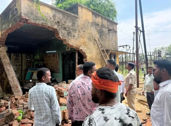 DILAPIDATED BUILDING POSES DANGER