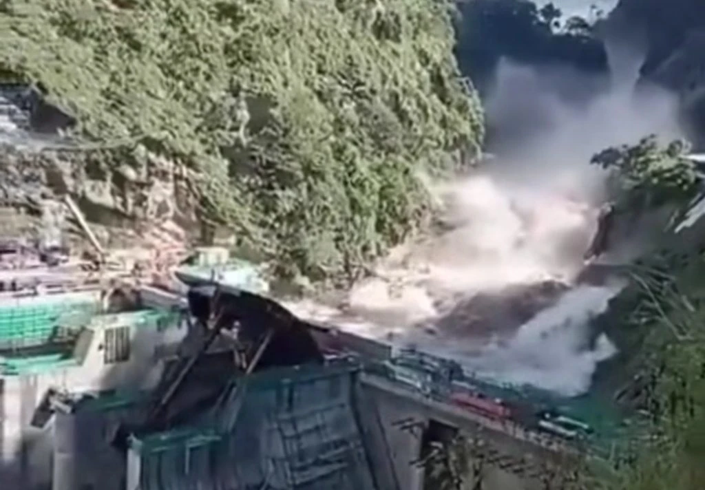 FLOOD THREAT IN BIHAR AS GLACIAL LAKE BURST IN TIBET