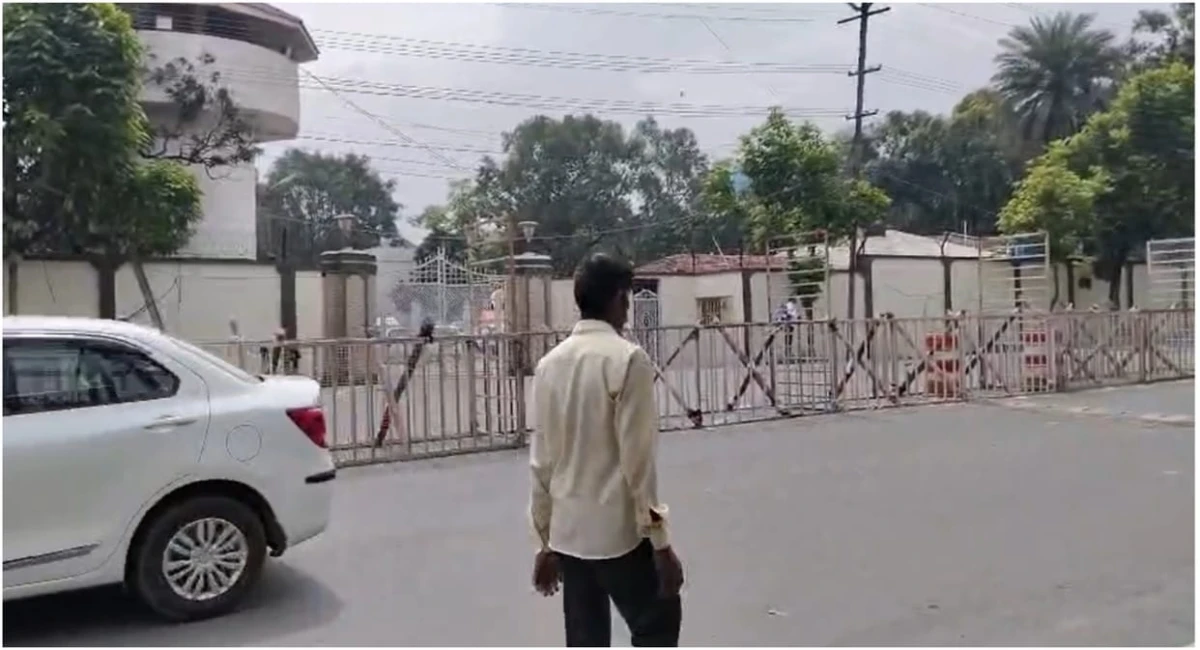 JPSC-JSSC छात्रों का आंदोलन 20वें दिन भी जारी, CM आवास की बढ़ी सुरक्षा; कांके रोड पर यातायात प्रभावित