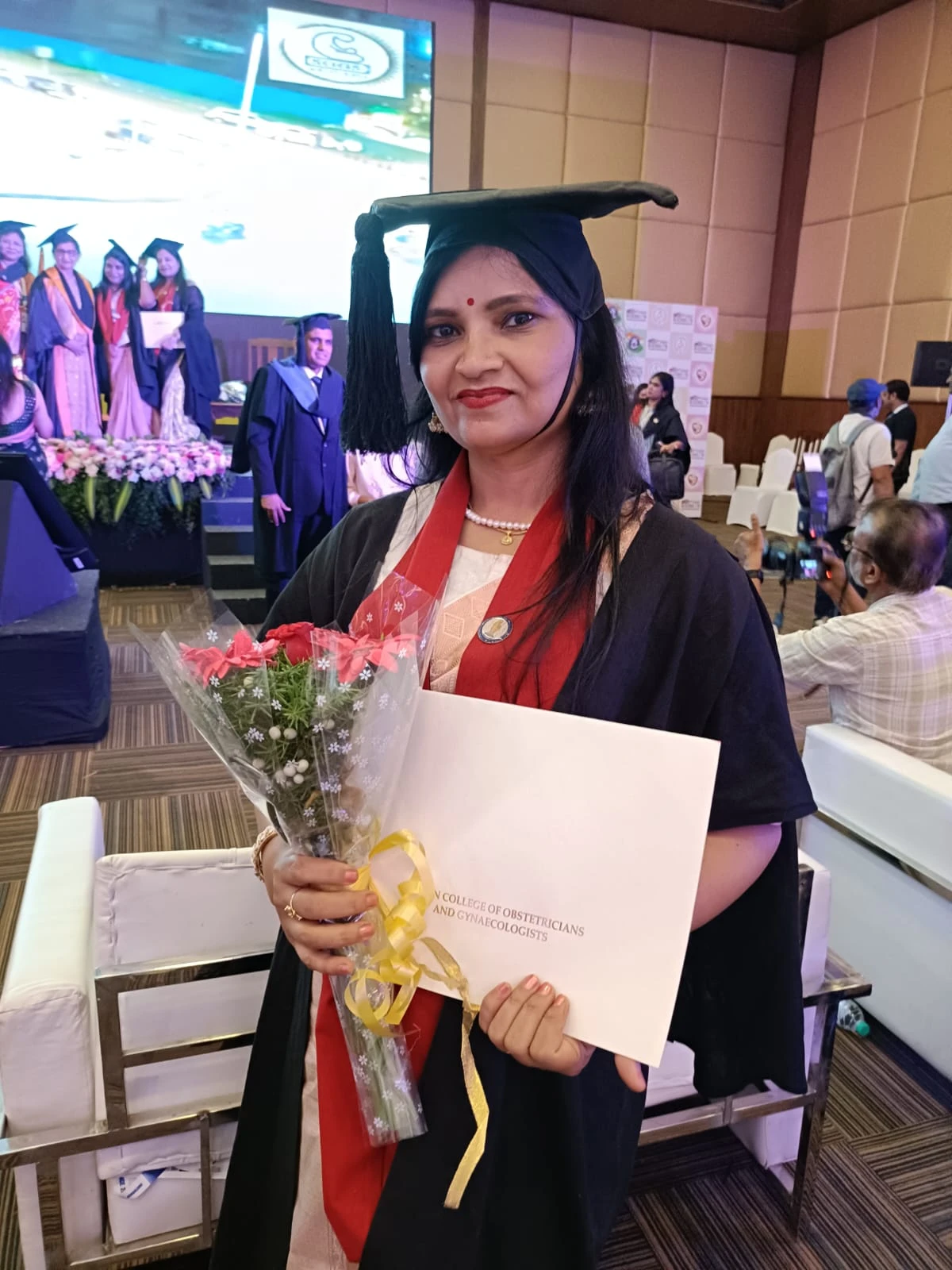 गुना की डॉ. सुनीता यादव धाकरे को राष्ट्रीय स्तर पर FICOG सम्मान, जिले की पहली स्त्री रोग विशेषज्ञ बनीं फेलोशिप प्राप्त करने वाली चिकित्सक