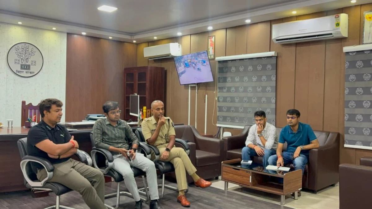 DM HELDS MEETING WITH SOCIAL MEDIA INFLUENCERS