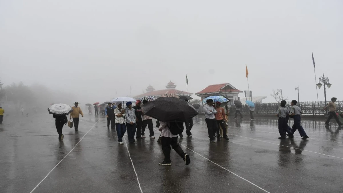 हिमाचल में मानसून से दुश्वारियां जारी, छह जिलों में दो दिन भारी बारिश का ऑरेंज अलर्ट