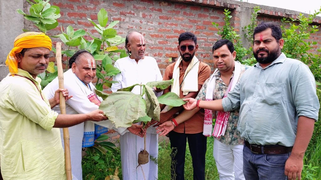 BABA BRAHMESHWARNATH DHAM ABOUNDS WITH GREENERY
