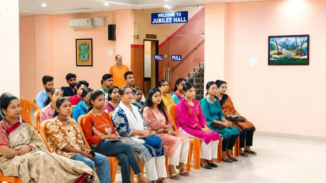 AWARENESS PROGRAMME FOR GROUPS ASSOCIATED WITH PIDIIYA PAINTING