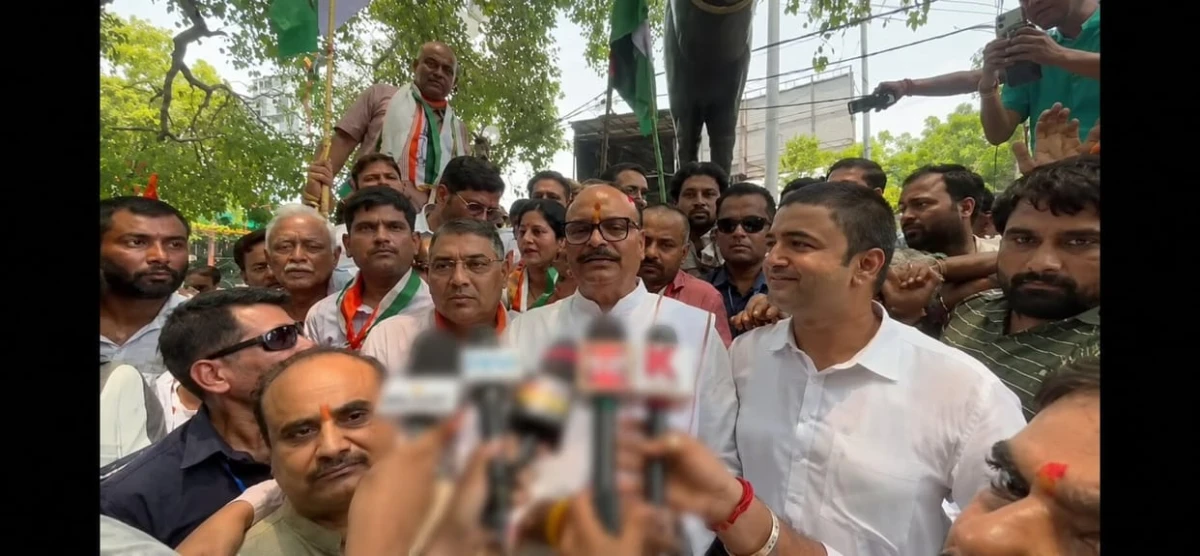 बिठूर में ब्रजेश पाठक ने शुरू की तिरंगा यात्रा, बोले- सपा 2027 में सरकार बनाने का सपना छोड़ दे
