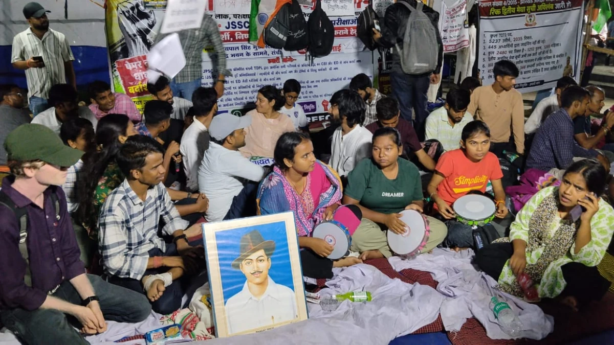 रांची में JPSC-JSSC परीक्षा आंदोलन का 25वां दिन, सरकार के फैसले पर छात्रों ने मनाया जश्न; CBI जांच की मांग पर अब भी अड़े