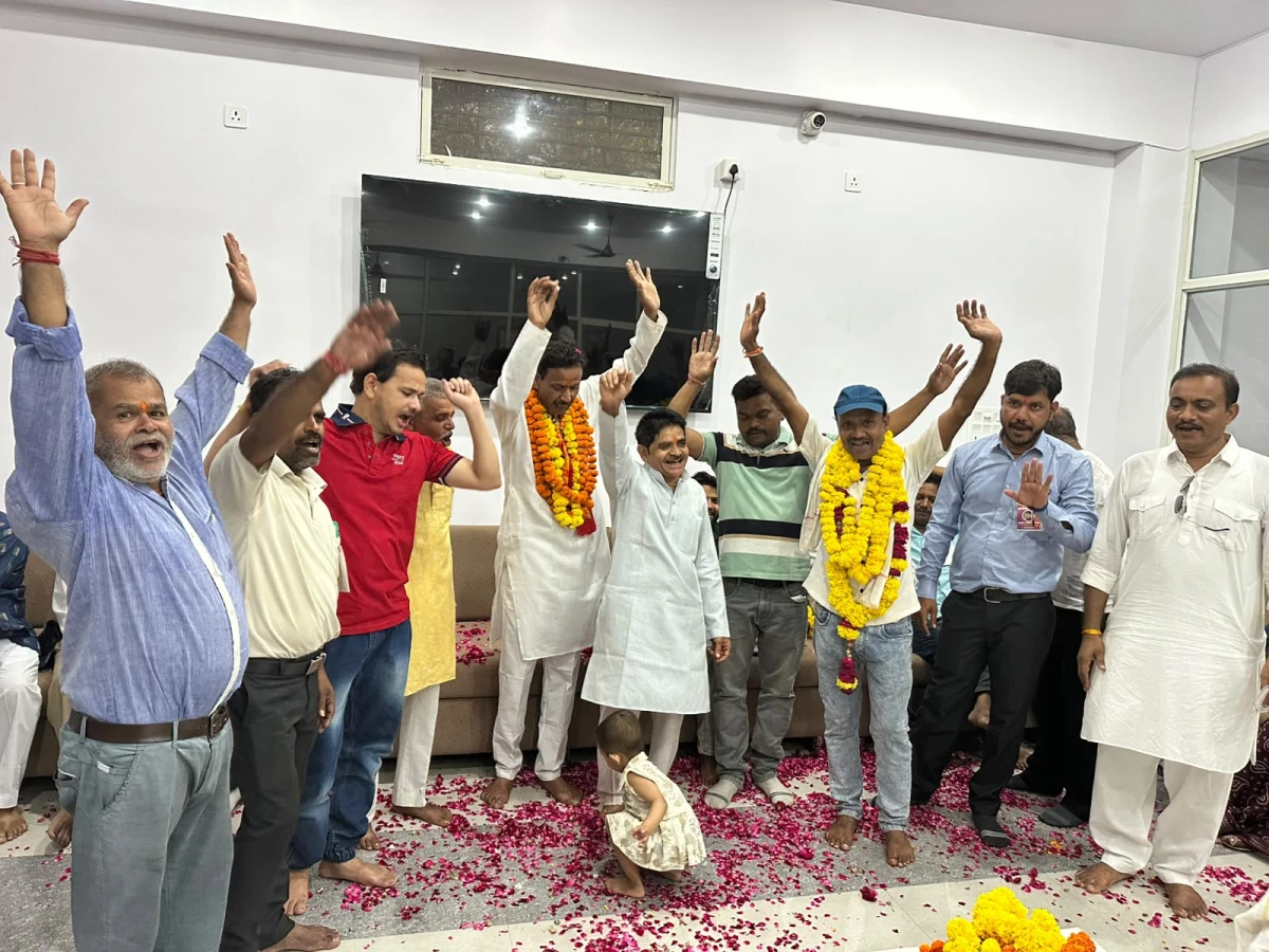 चौरसिया समाज के चुनाव में नरेश चौरसिया की जीत, गोपाल चौरसिया बने उपाध्यक्ष