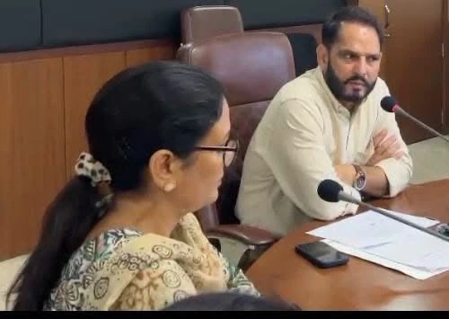 13 अगस्त को जारी होगी प्रारंभिक वोटर लिस्ट, त्रुटियां 12 सितंबर तक कराएं ठीक: जिला निर्वाचन अधिकारी