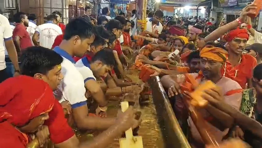 गरीबनाथ मंदिर में उमड़ा आस्था का सैलाब, पूरा नगरी गूंज रहा हर-हर महादेव : आज है दुर्लभ संयोग