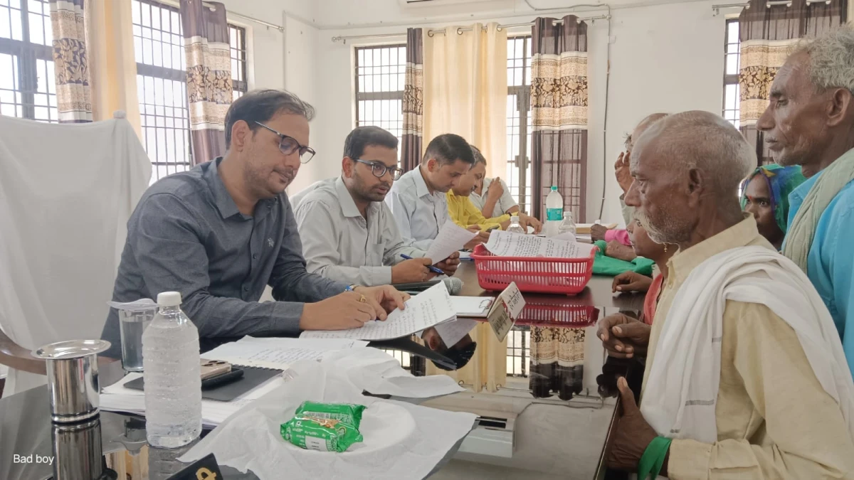 शाहाबाद:समाधान दिवस में 60 शिकायतें आईं, नौ शिकायतों का निस्तारण किया गया