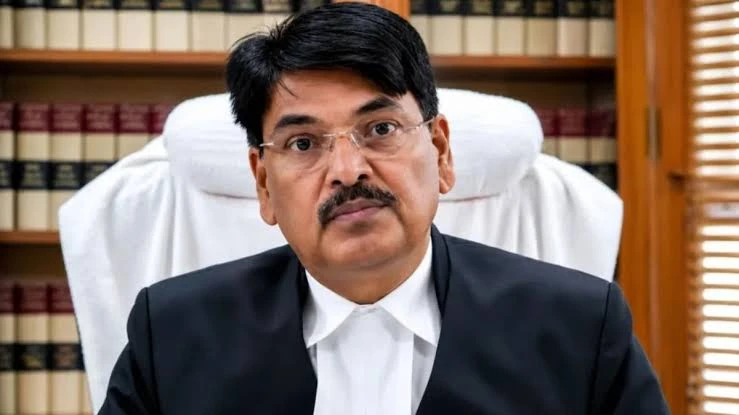 BCI चेयरमैन मनन कुमार मिश्रा के कार्यकाल पर सवाल, सुप्रीम कोर्ट में याचिका; नए चुनाव की मांग