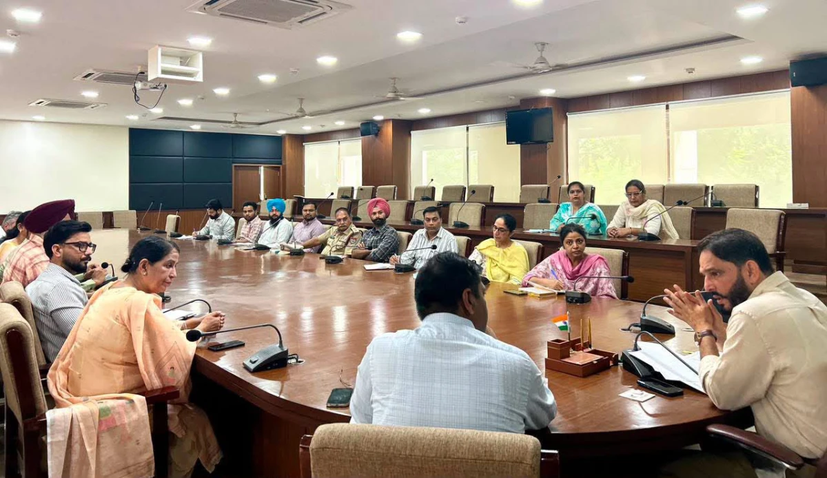 जुलाई में ट्रैफिक नियम तोड़ने पर 5,165 चालान, नाबालिग चालकों पर सख्ती के निर्देश