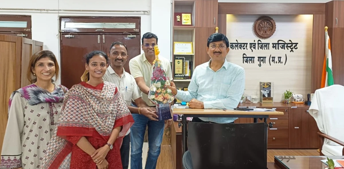 ऊमरी की दीदियों के हुनर की कलेक्टर ने की सराहना, हस्तनिर्मित उत्पादों को मिलेगा बाजार; 300 महिलाओं को जोड़ने की तैयारी