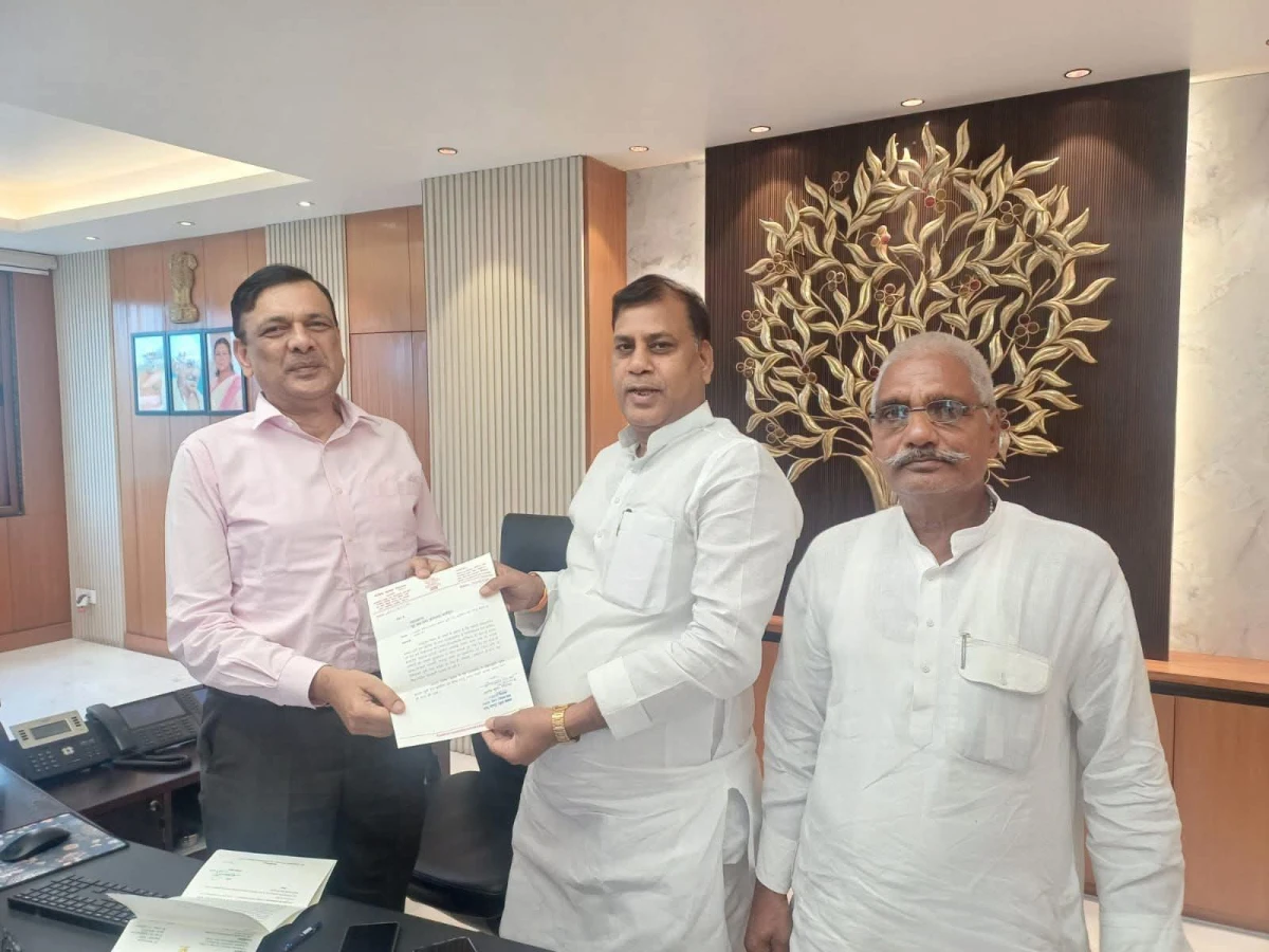 DEMAND TO MAKE BUXAR-ITARHI EAST RAILWAY CROSSING OPERATIONAL