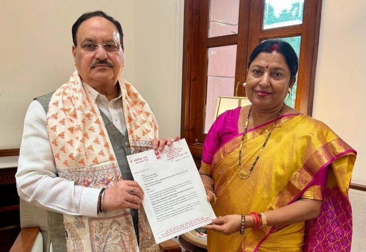 बिहार में समग्र कैंसर केयर नेटवर्क विकसित करने की मांग, केंद्रीय स्वास्थ्य मंत्री से मिलीं सांसद डॉ. धर्मशीला गुप्ता