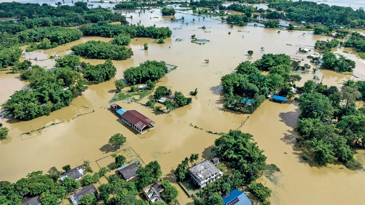 असम में बाढ़ की तबाही: 103 लोगों की मौत, सात लाख से ज्यादा विस्थापित; 433 गांव जलमग्न, अब पुनर्वास की चुनौती