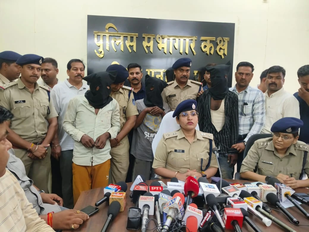टेकरी से लौट रहे युवक-युवती से लूट और दुष्कर्म के प्रयास का मामला: गुना पुलिस ने 24 घंटे में 5 आरोपी दबोचे, 2 फरार