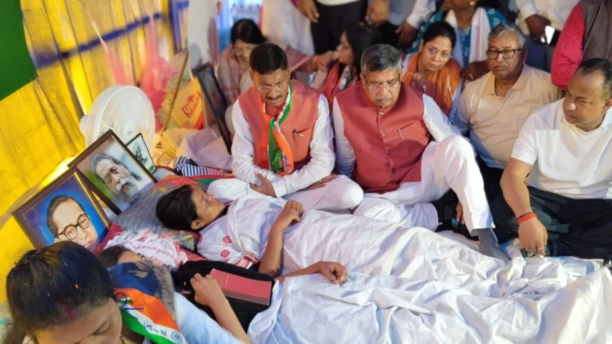 JPSC-JSSC विवाद: छात्रों का आंदोलन 16वें दिन जारी, धरना स्थल पर पहुंचे संजय सेठ और भाजपा प्रदेशाध्यक्ष