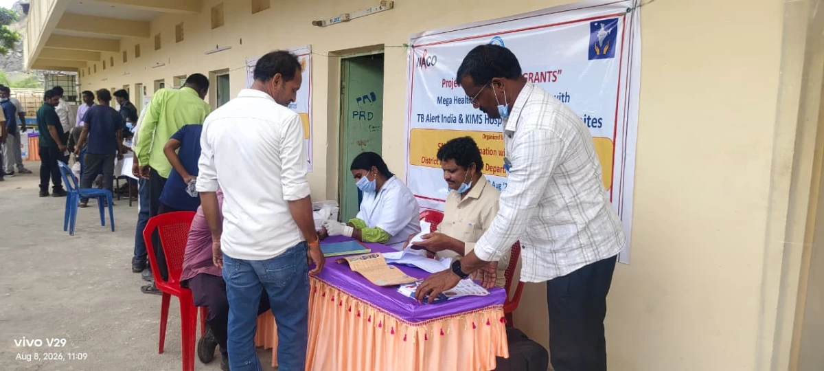 సినార్డ్–టీబీ అలర్ట్ ఇండియా ఆధ్వర్యంలో మెగా హెల్త్ క్యాంపు, 180 మంది వలస కార్మికులకు వైద్య పరీక్షలు