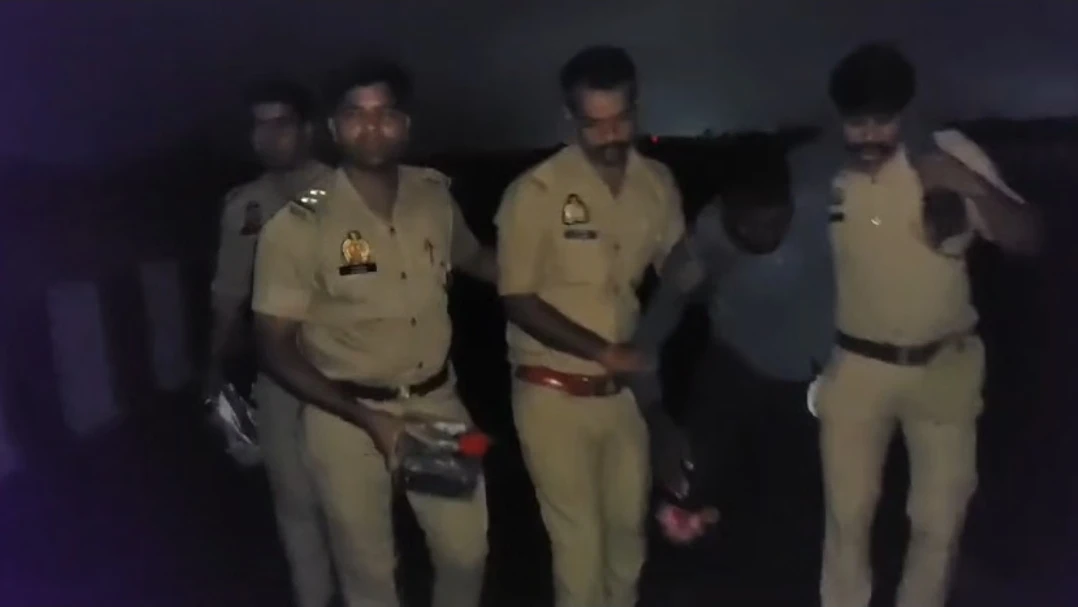 रायबरेली में पुलिस मुठभेड़ के बाद पांच बदमाश गिरफ्तार, 12.80 किलो चोरी के आभूषण बरामद