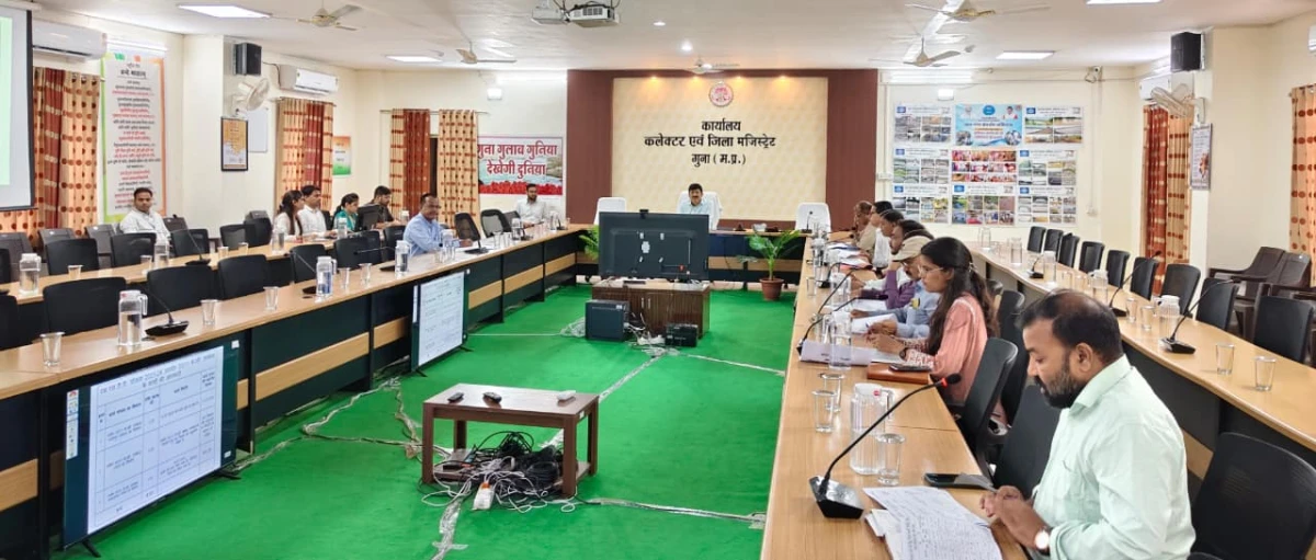 निर्माण कार्य समय-सीमा से पहले पूरे हों, गुणवत्ता से समझौता नहीं: कलेक्टर कन्याल