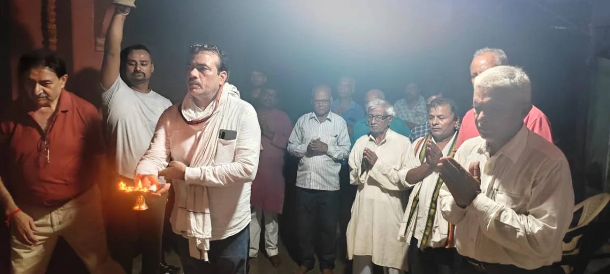 भगवान चित्रगुप्त मंदिर में भव्य महाआरती, मंदिर के विकास के लिए दानदाताओं ने बढ़ाया सहयोग का हाथ