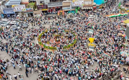 तिरंगा यात्रा निकाल छात्रों ने बुलंद की आवाज, 20 अगस्त को सीएम आवास घेरने का ऐलान; भर्ती परीक्षाएं रद्द करने की मांग