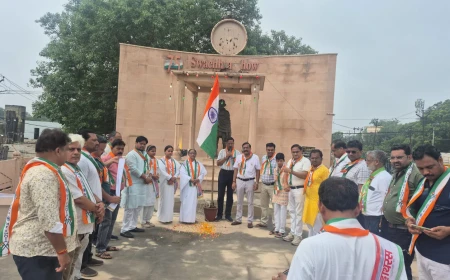 गांधी पार्क तिराहा पर एडीएचआर ने फहराया, तिरंगा राष्ट्रीय हित में लिया संकल्प दोहराया