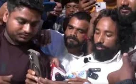 रांची: सोनम वांगचुक से वीडियो कॉल पर बातचीत के बाद छात्र नेता देवेंद्र नाथ महतो ने तोड़ा अनशन