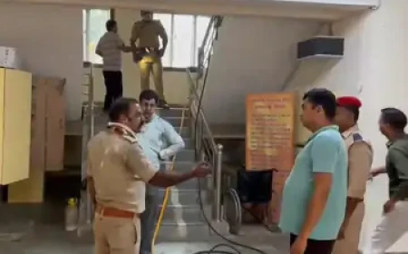 मथुरा पुलिस ऑफिस में एसी के शॉर्ट सर्किट से लगी आग, दमकल ने समय रहते पाया काबू