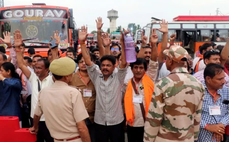 बूढ़ा अमरनाथ यात्रा को लेकर हाई अलर्ट, 50 वाहनों के काफिले के साथ राजोरी पहुंचा जत्था; हाईवे पर बढ़ाई निगरानी