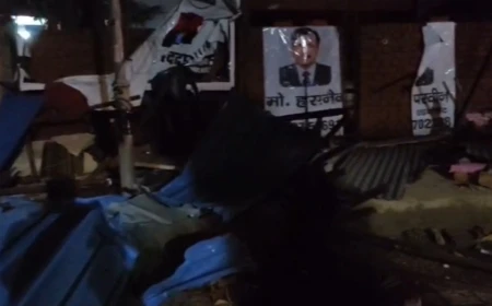 बरेली में वकीलों के चैंबर पर चला बुलडोजर, रात में नगर निगम ने की ध्वस्तीकरण की कार्रवाई
