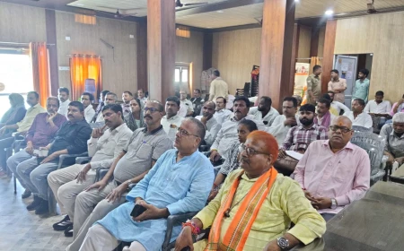 राज्यमंत्री गिरीश चंद्र यादव के कार्यालय में सुनी गई पीएम मोदी की ‘मन की बात’
