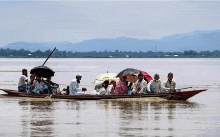 असम में बाढ़ का कहर जारी, मृतकों की संख्या 97 पहुंची; 15 जिलों में 1.68 लाख से अधिक लोग प्रभावित