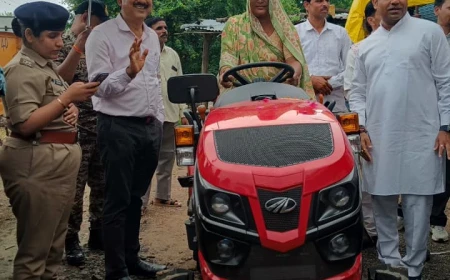 ’मुख्यमंत्री जन-विश्वास अभियान’ में महिला कृषक को मिला मिनी ट्रैक्टर