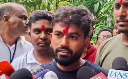 अमेरिका में पढ़ाई के खर्च पर अभिजीत दीपके का जवाब, बोले- स्कॉलरशिप और एजुकेशन लोन से की पढ़ाई
