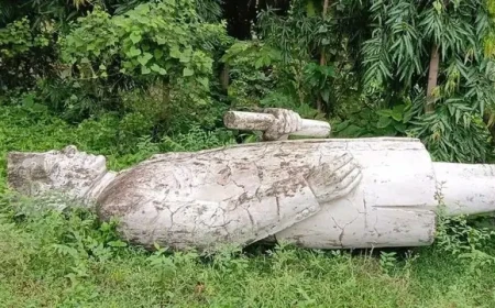 दुर्गापुर के जंगल में मिली जवाहरलाल नेहरू की प्रतिमा, कांग्रेस ने जताई नाराजगी; कार्रवाई में देरी पर आंदोलन की चेतावनी