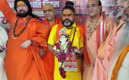 श्रीकृष्ण जन्मभूमि मुक्ति के लिए कारसेवा का ऐलान, संतों ने राष्ट्रपति और CJI को भेजा चार सूत्रीय ज्ञापन