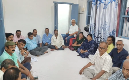श्री चित्रगुप्त भगवान पूजन महासमिति जौनपुर की बैठक सम्पन्न