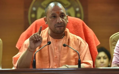 यूपी की नौकरशाही में बड़ा फेरबदल, 18 आईएएस अधिकारियों के तबादले; कई जिलों में बदले संयुक्त मजिस्ट्रेट