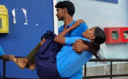 मिड डे मील में नमक की जगह सर्फ पड़ने से 2 दर्जन से अधिक बच्चों की तबीयत बिगड़ी, अस्पताल में भर्ती