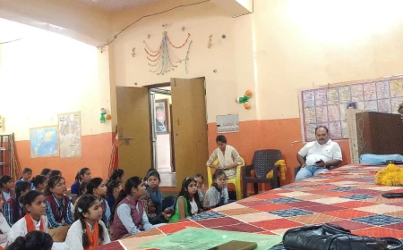 बेटियां लक्ष्य तय कर आगे बढ़ें, मोबाइल से रहें दूर : सीपी रघुवंशी