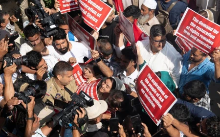 अनुच्छेद 370 हटने के सात साल: राज्य का दर्जा बहाल करने की मांग तेज, सियासी बयानबाजी हुई तेज